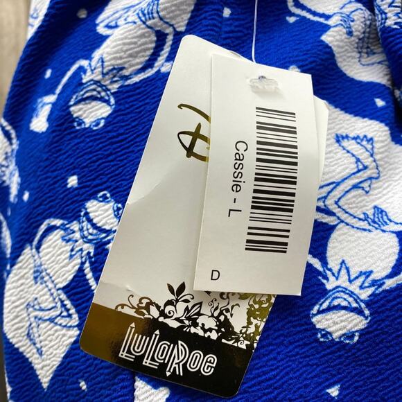 LuLaRoe Cassie Kermit Frog Toilet Paper Disney L Knee Length Muppets Blue White - Picture 4 of 6